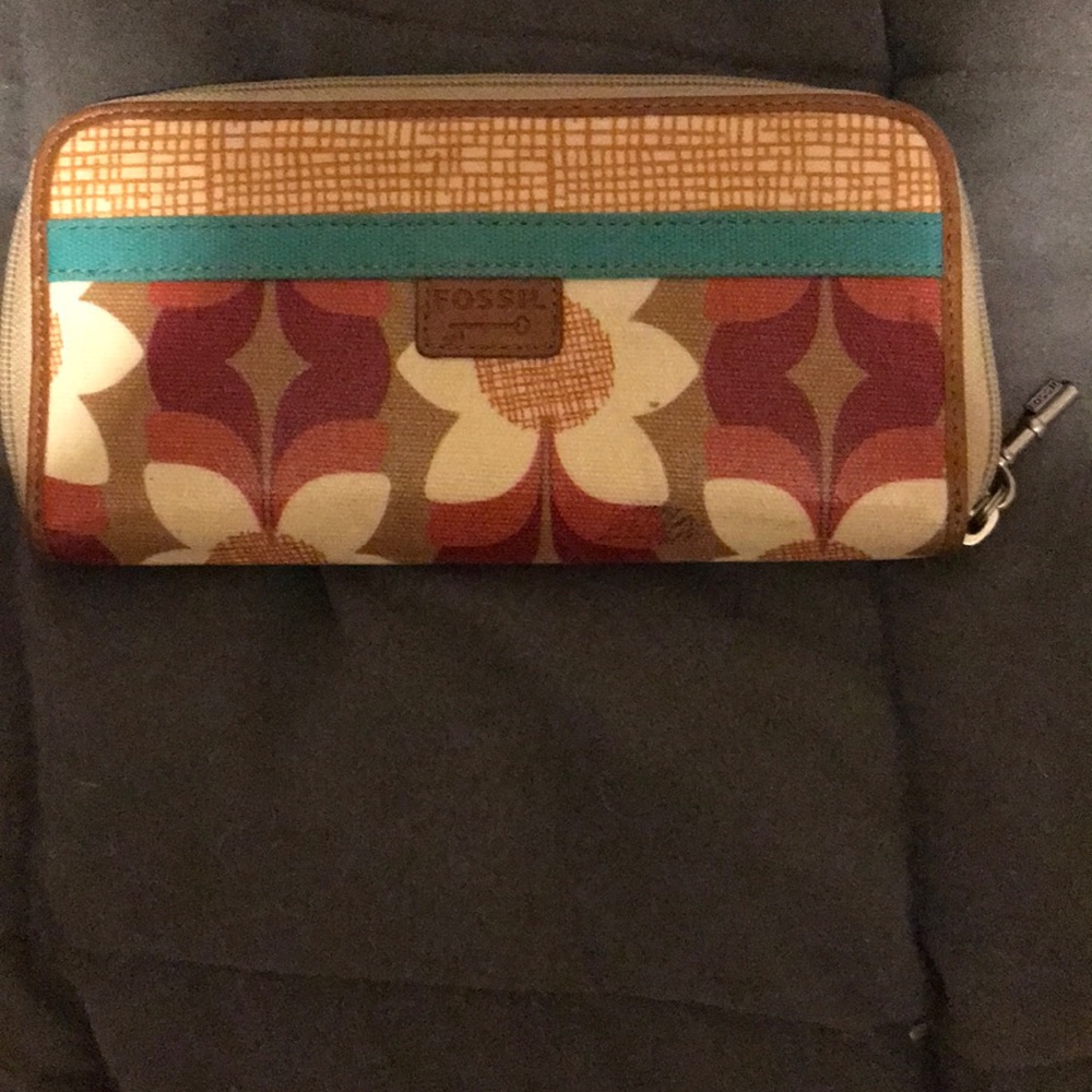 Fossil Wallet - image 1